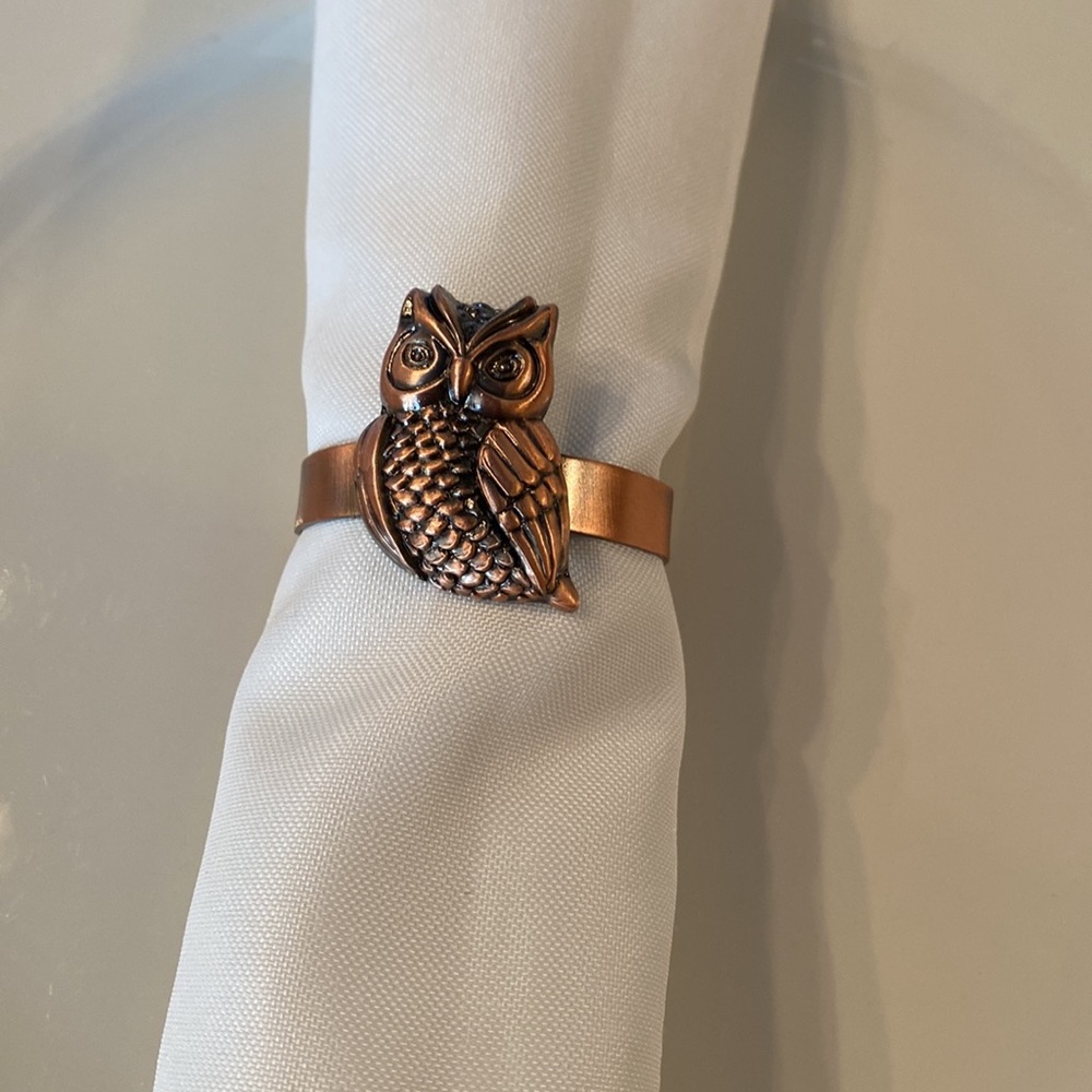 9 Copper-tone fall napkin rings. Great condition!